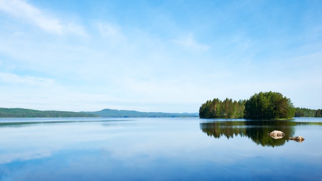 Lakeside_Finland.jpg